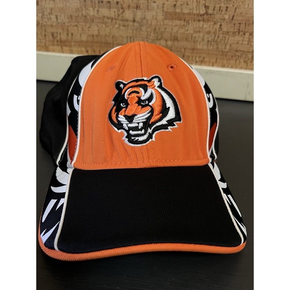 Vintage - Cincinnati Bengals Reebok Equipment Hat - Rare Hat Stretch Fit Unworn